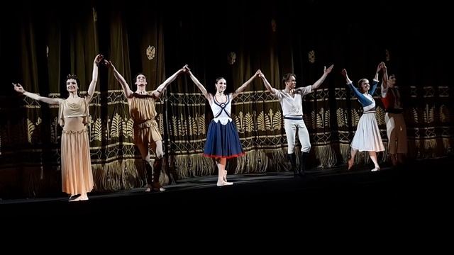 20.04.2019 Большой. Пламя Парижа смотреть онлайн