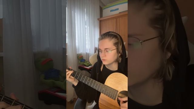 На круглой планете есть место всем на свете, хотя она н