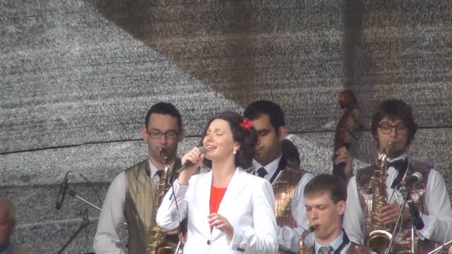 Поёт Лиза Бертолуччи. Фестиваль Свинг Белой ночи 2011. Видео - Александр Травин арТзаЛ смотреть онлайн