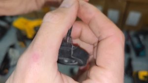 Грустная легенда DeWALT DCF850 America, смотрим