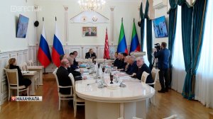Сергей Меликов провел совещание по актуальным для республики вопросам