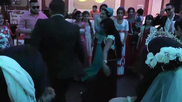 Цыганская веселая свадебка Дениса и Лауры смотреть онлайн