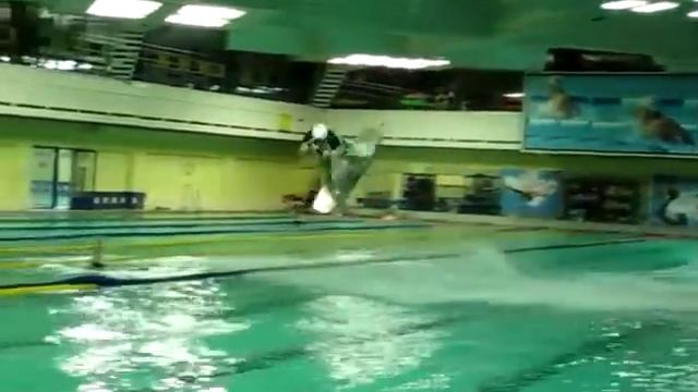 Вейкборд в бассейне, тренировка 17.02.2013 19:45 смотреть онлайн