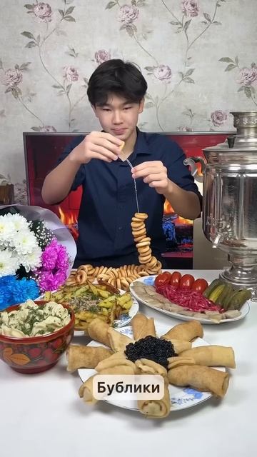 ПОРАДОВАЛ РОДИТЕЛЕЙ РУССКОЙ КУХНЕЙ 🤗 смотреть онлайн