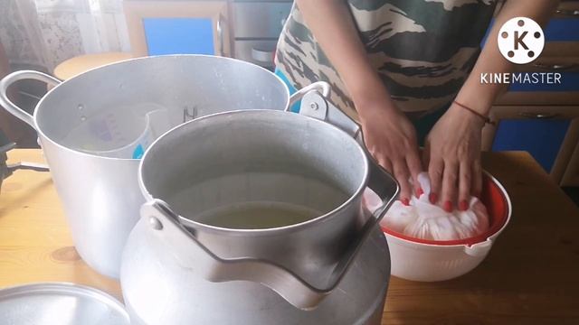 Убираем бассейн. Налепили вареники.