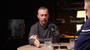Стилист Алексей Гаков о базовом гардеробе, уважении к себе и принципах в работе