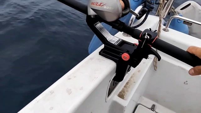 Бортовой держатель Lark 16