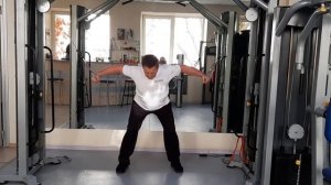 Низ груди в кроссовере.