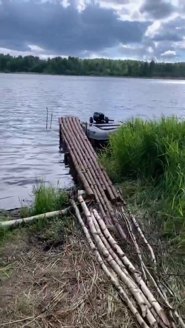 Зацените местечко для рыбалки🎣 на Яузском водохрани? смотреть онлайн