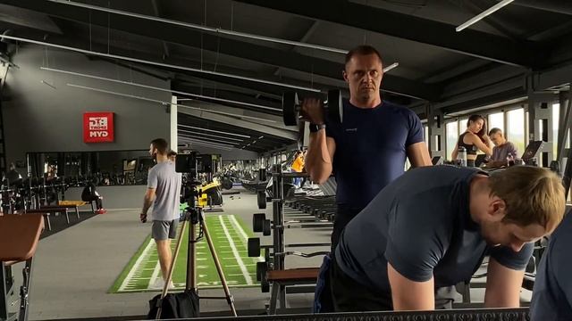 Сгибание на бицепс с супинацией смотреть онлайн