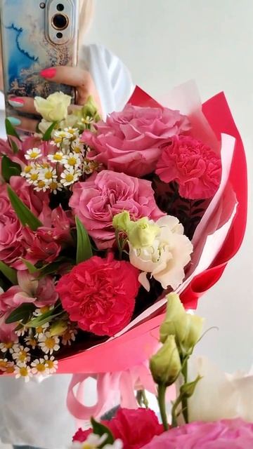 Доставка цветов курьером до дома за 40 минут. Цветы Бер? смотреть онлайн