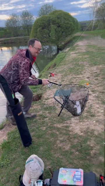 Вечерняя поимка на резину #fishing #рыбалка #fish смотреть онлайн