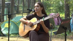 Антонина  Радевская.  Есть на далекой планете. Муз. Вад?