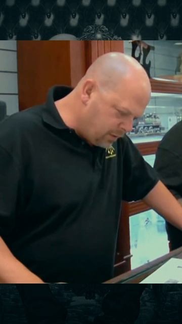 Осветительный прожектор 1/2 #звездыломбарда #youtubeshorts смотреть онлайн