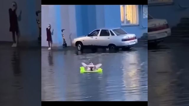 Зачем нам море Анапы, когда есть Море в Москве!!! 😁😁😁 смотреть онлайн