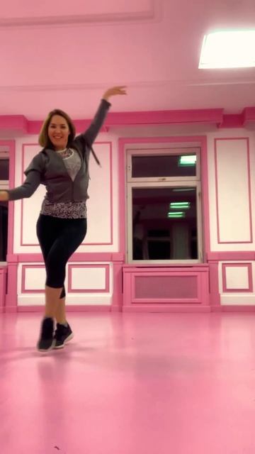 Приглашаем на Самбу- студии «Танцы 40+» смотреть онлайн