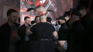 Чоршанбе и Макс (топор)