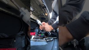 Как вытащить головку из свечного колодца