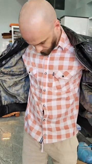 Куртка из животов крокодила. Размер L в наличии . Шьем п смотреть онлайн