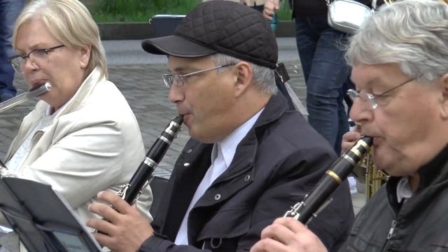 День победы в парке Хостинском парке 9 мая 2022г. Видеозарисовка. смотреть онлайн