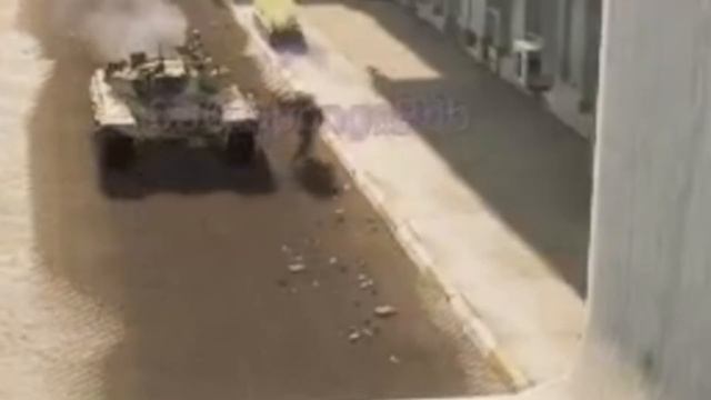 Своффорд возвращается: Кровавая баня в пустыне смотреть онлайн