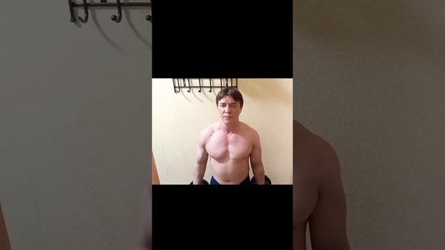 молотки на бицепс. #спорт #бицепс #тренировкидома смотреть онлайн