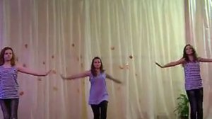 развратный танец трех шольниц