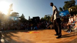2 ВЕРА VS ТОЛУ (Yalta Summer Jam 2012) HIPHOP 1 vs 1 by BOOMBOX TV