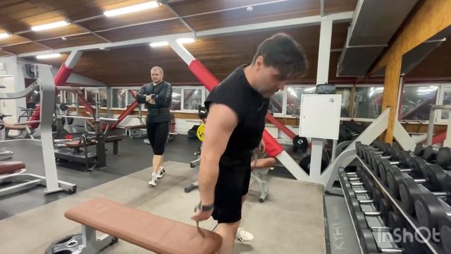 Тяжелая работа с гантелями и Борисом #youtube смотреть онлайн