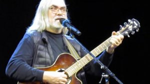 дмитрий бикчентаев поет песню на стихи давида самойлова