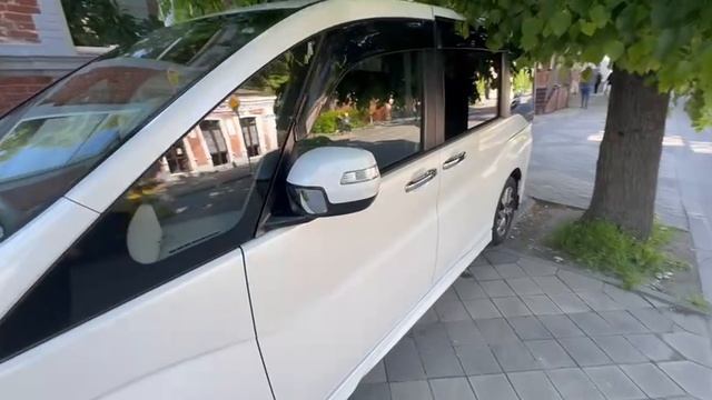 Обзор на Honda Step Wagon, Spada