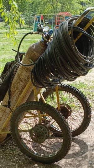 Газосварка ЖКХ. Сварочная тележка для двух 40 литровых баллона