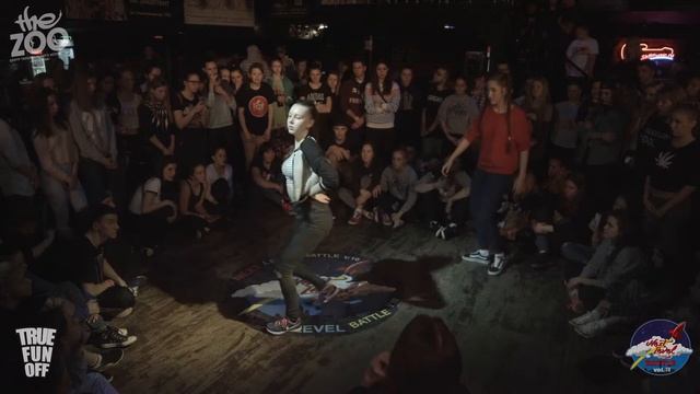 NEXT LEVEL BATTLE 10 DANCEHALL BEGIN 1/ 8 Кристя  vs Настя Костина смотреть онлайн