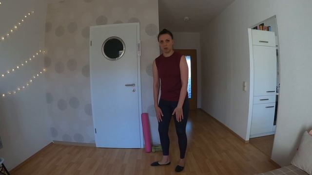 Выпады назад простые и с гантелями смотреть онлайн