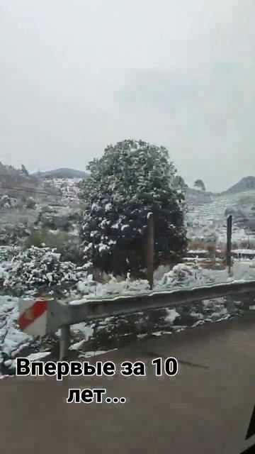 Шок, впервые за 10 лет снег в Иу #snow#winterchina#снег#снегопад смотреть онлайн