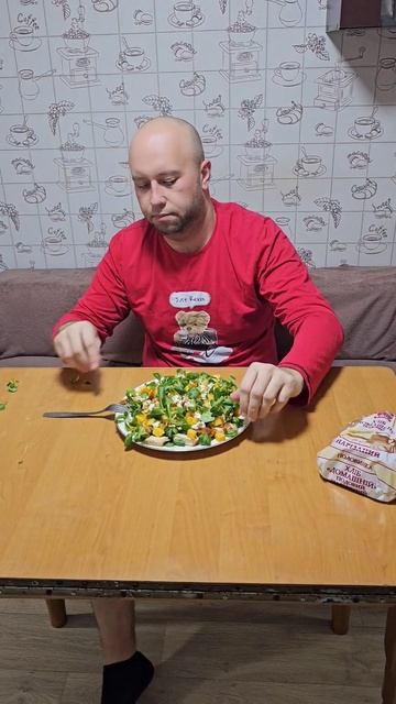 как едят дети) ваших тоже хлебом не корми - дай сосику?)# смотреть онлайн