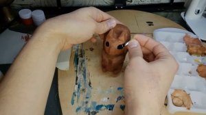 Как раскрасить фигурку белки