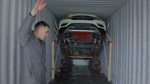 Как загружают авто в контейнер: процесс, о котором вы н