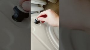 Как снять транспортировочные болты на стиральной маш?