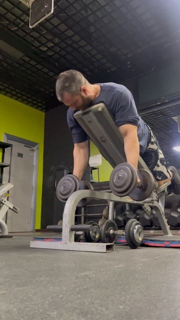 Паучьи сгибания #бицепс #shorts смотреть онлайн