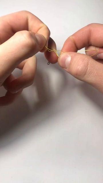 Как привязать леску к вертлюгу первый способ. Второй б смотреть онлайн