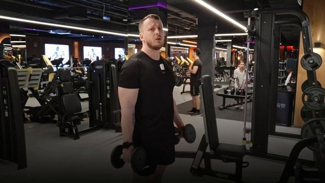 Попеременный подъём на бицепс, техника выполнения упр смотреть онлайн