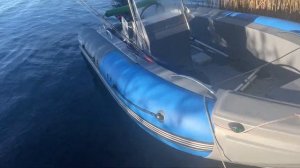 ЭТОТ РИБ ОГОНЬ! Рыбалка на пнд лодке! Ночевка осенью в ?