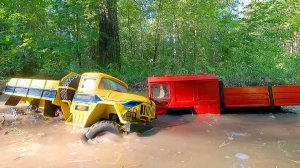 RC Грузовики ЗАСТРЯЛИ в Грязи! 😲 6x6 MAN KAT и ЗИЛ 131 Спасательная Миссия! 🌲💦