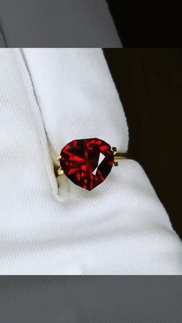 Гранат Сердце и Крест смотреть онлайн