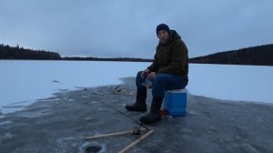 Первый лед. Рыбалка на Аляске.