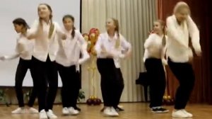 Концерт ко Дню Учителя в Школе  № 2009