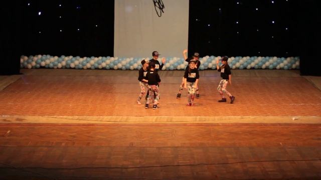 Snoop Dog - I Wanna Rock..Rihanna - S&M!! RDF 2012 днепропетровск белый аист смотреть онлайн