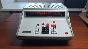 Транзисторный калькулятор Электроника 68 (1972)