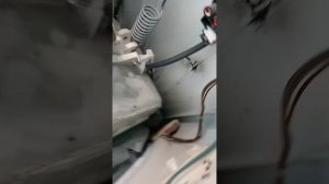 стиральная машина Индезит. Бак опустился вниз.